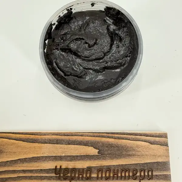 Вакса за дърво - цвят черен