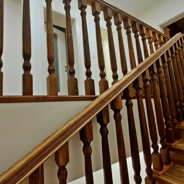 Парапет в къща от лиственица