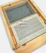 Двойно дъно за кошер с пластмасов прашецоуловител №8 - Палисандър ООД Ракитово